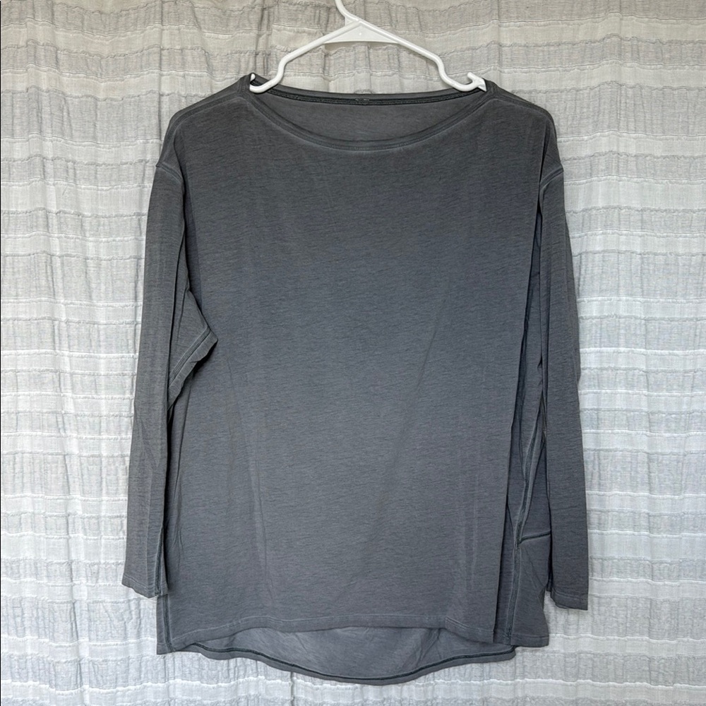 Lululemon Athletica Gray Relaxed Long Sleeve Tee